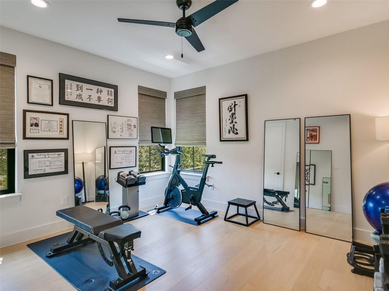 Upstairs secondary bedroom