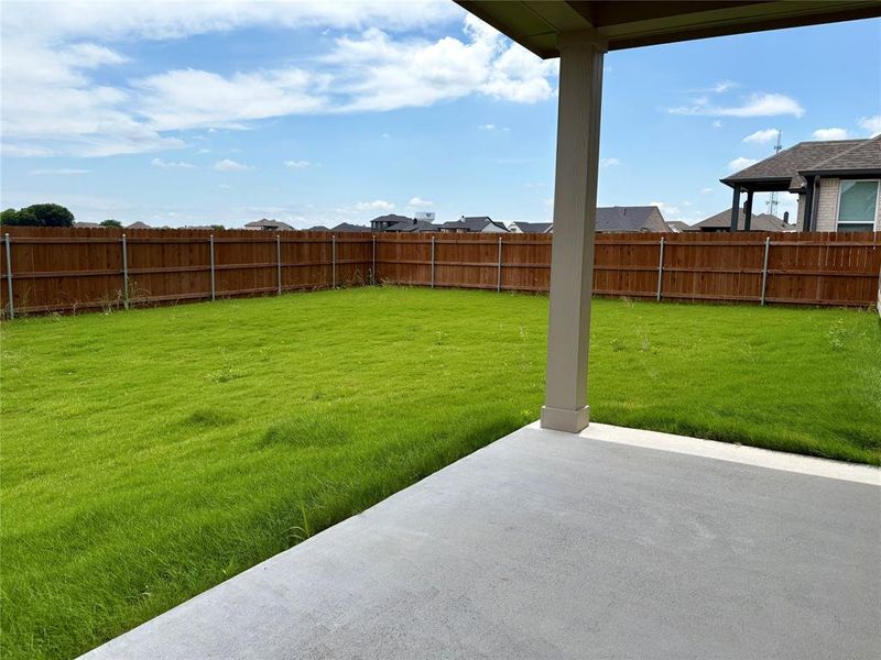 Exterior details and patio area of a home in Chapel Ridge, Waco (Image 3).