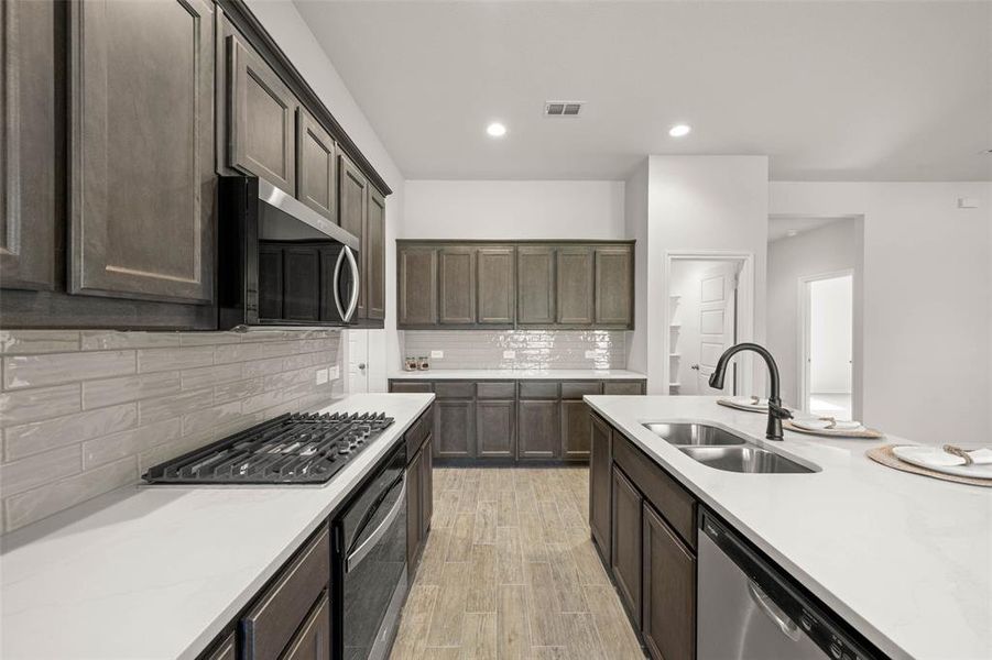 501 Pebble- Kitchen-3 501 Pebble- Kitchen-3