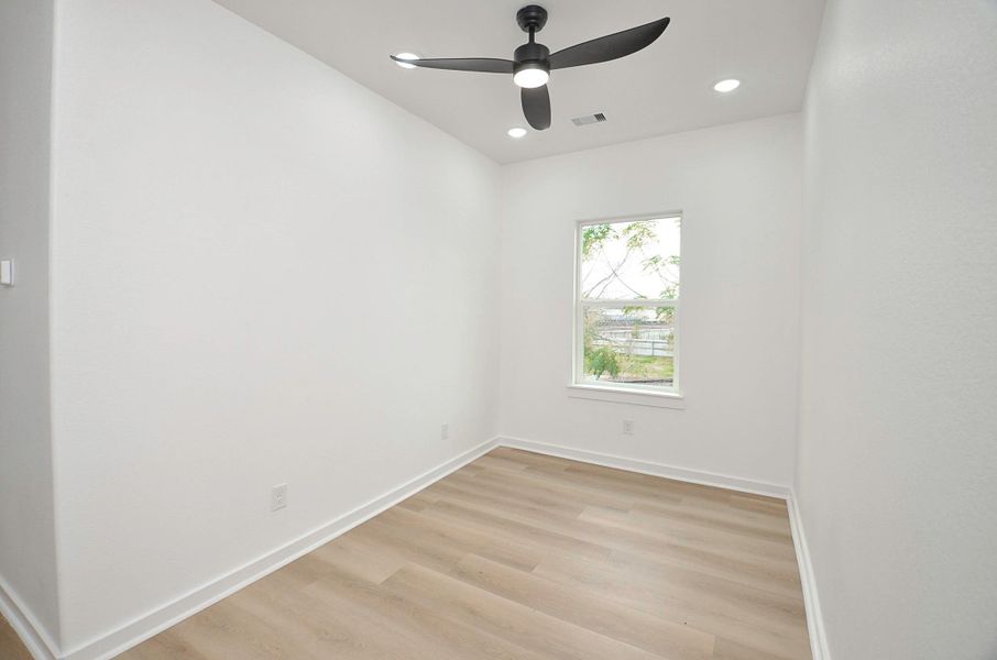 Spacious, unfurnished interior of a new home in , Houston (Image 13).