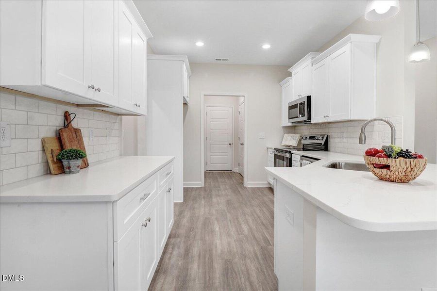 20-305 Creeks Edge Dr-20