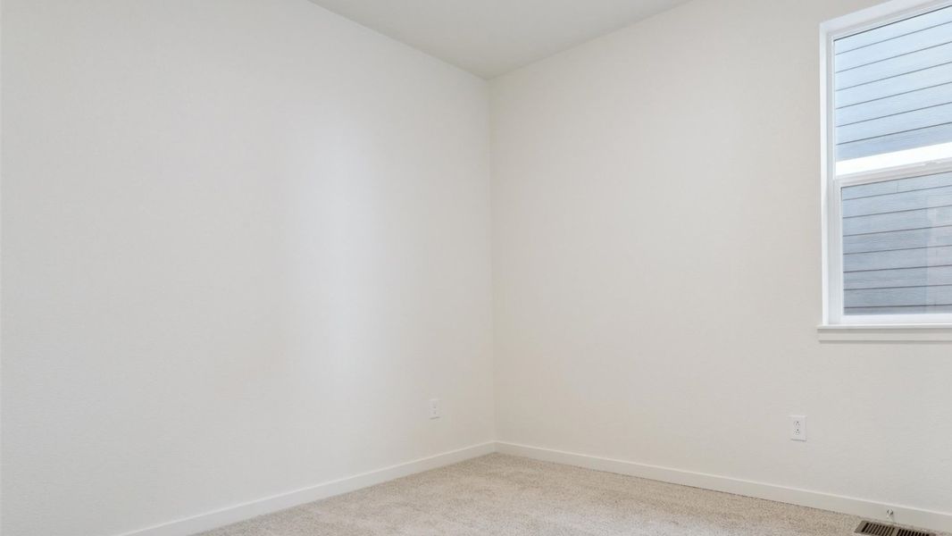 Spacious, unfurnished interior of a new home in Silver Peaks, Lochbuie (Image 16). Spacious, unfurnished interior of a new home in Silver Peaks, Lochbuie (Image 16).