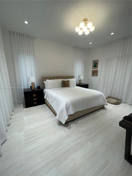 1 floor Mater 1 floor Mater