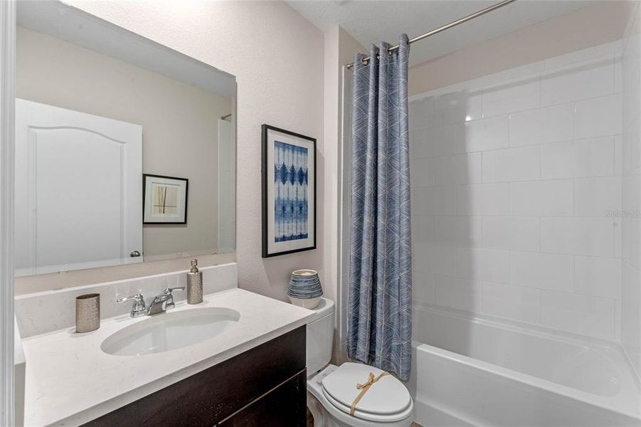 Furnished interior view inside a new home in Kindred, Kissimmee (Image 9).