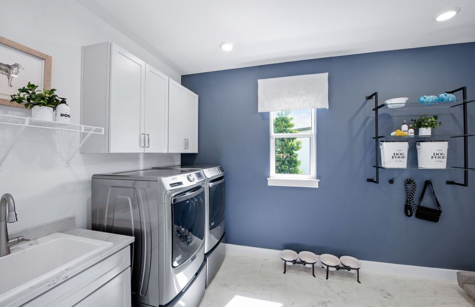 Furnished interior view inside a new home in Del Webb Sunchase, Parrish (Image 21).