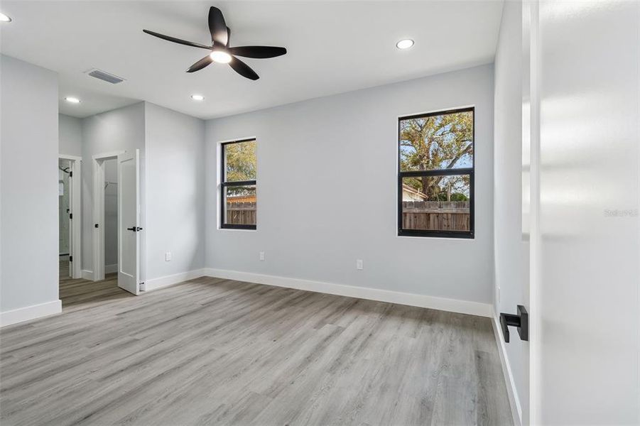 Spacious, unfurnished interior of a new home in , Pinellas Park (Image 36).