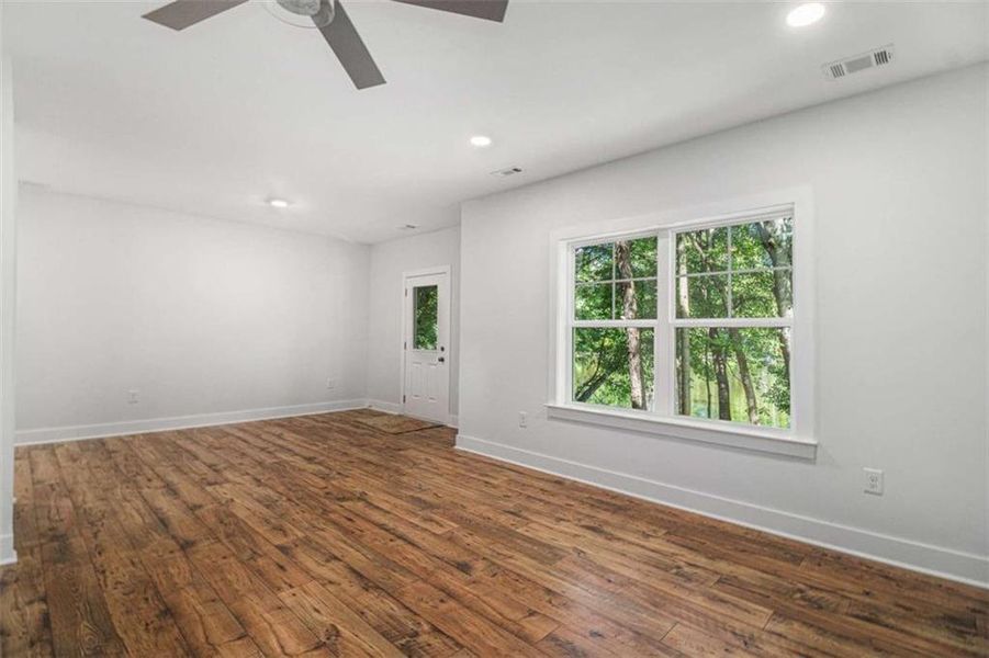 Spacious, unfurnished interior of a new home in , Carrollton (Image 16).