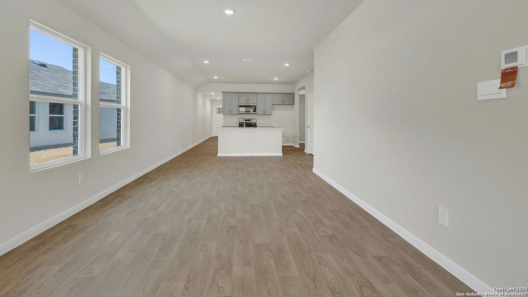Spacious, unfurnished interior of a new home in Whisper South, San Marcos (Image 26). Spacious, unfurnished interior of a new home in Whisper South, San Marcos (Image 26).