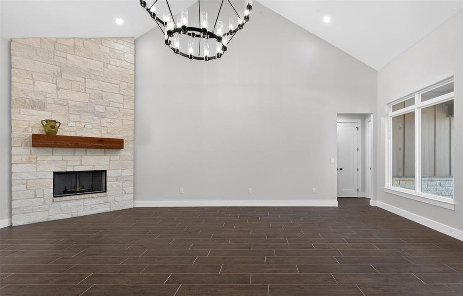 Spacious, unfurnished interior of a new home in , Winona (Image 29).