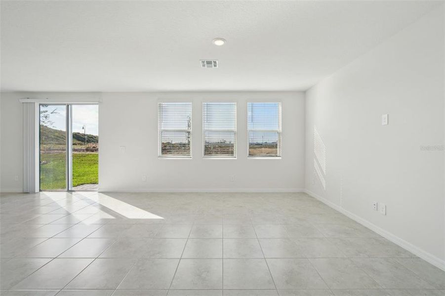 Spacious, unfurnished interior of a new home in Crosswinds - Classic Series, Haines City (Image 20).