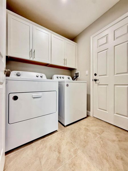 Furnished interior view inside a new home in , Fort Pierce (Image 16).