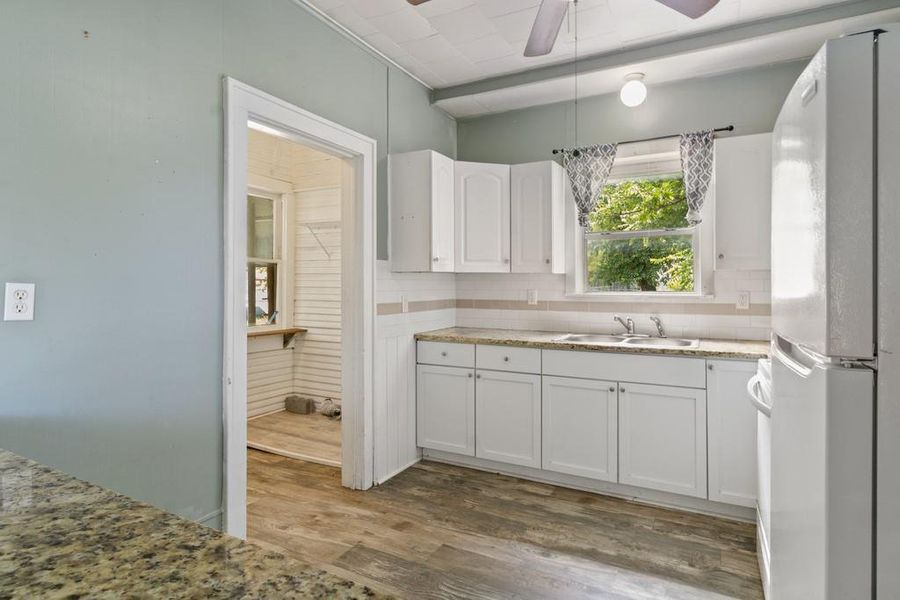 Furnished interior view inside a new home in , Groesbeck (Image 5). Furnished interior view inside a new home in , Groesbeck (Image 5).