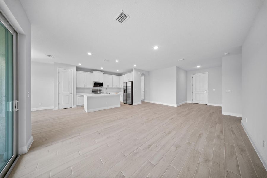 Spacious, unfurnished interior of a new home in , Port St. Lucie (Image 22).