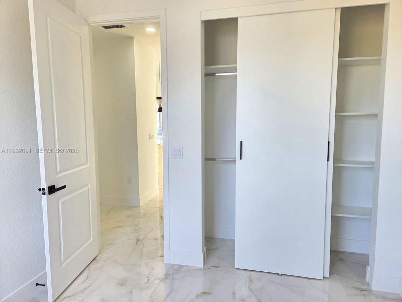 Spacious, unfurnished interior of a new home in , Labelle (Image 11).