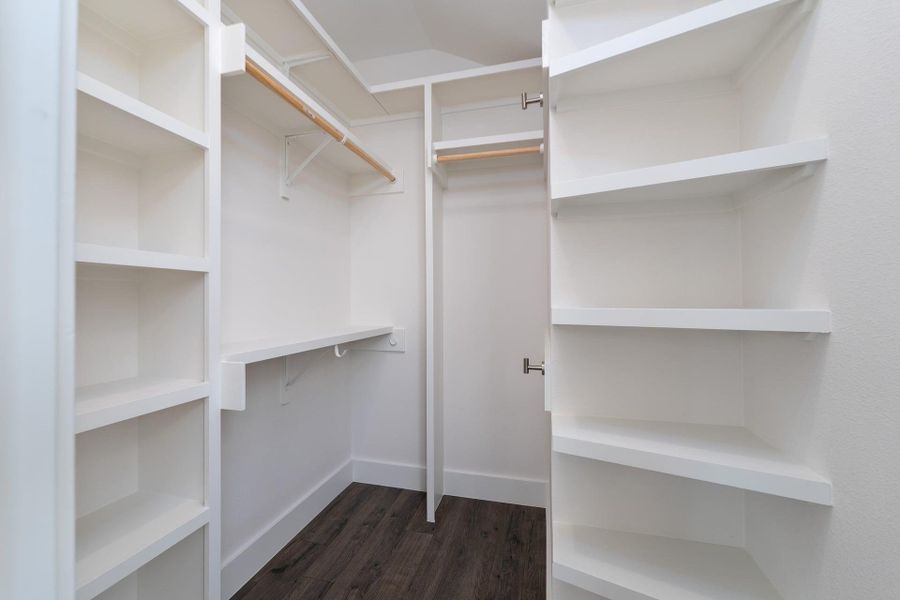 Spacious, unfurnished interior of a new home in , Austin (Image 23).