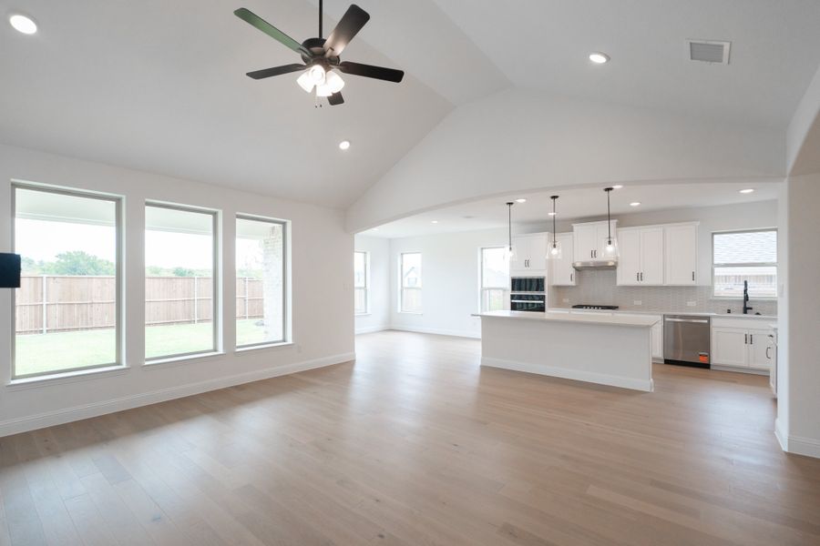 Spacious, unfurnished interior of a new home in Enclave at Legacy Hills, Celina (Image 22).
