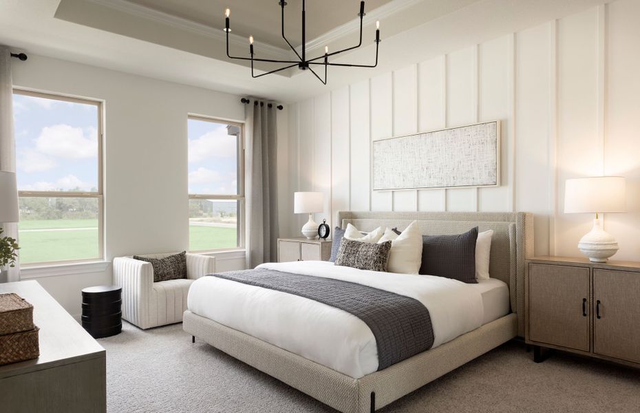 Owner's Suite with Tray Ceiling