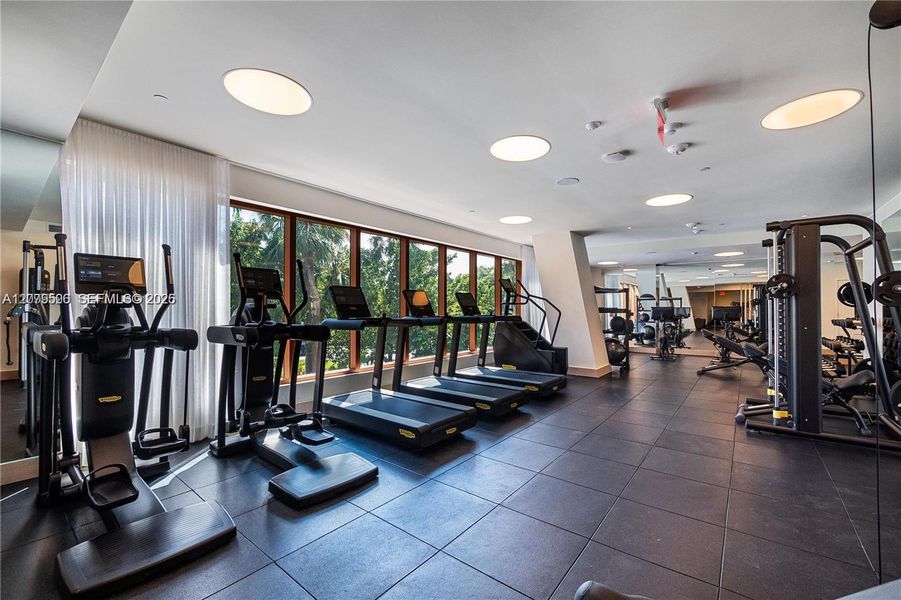 Community amenities in , Miami (Image 34).