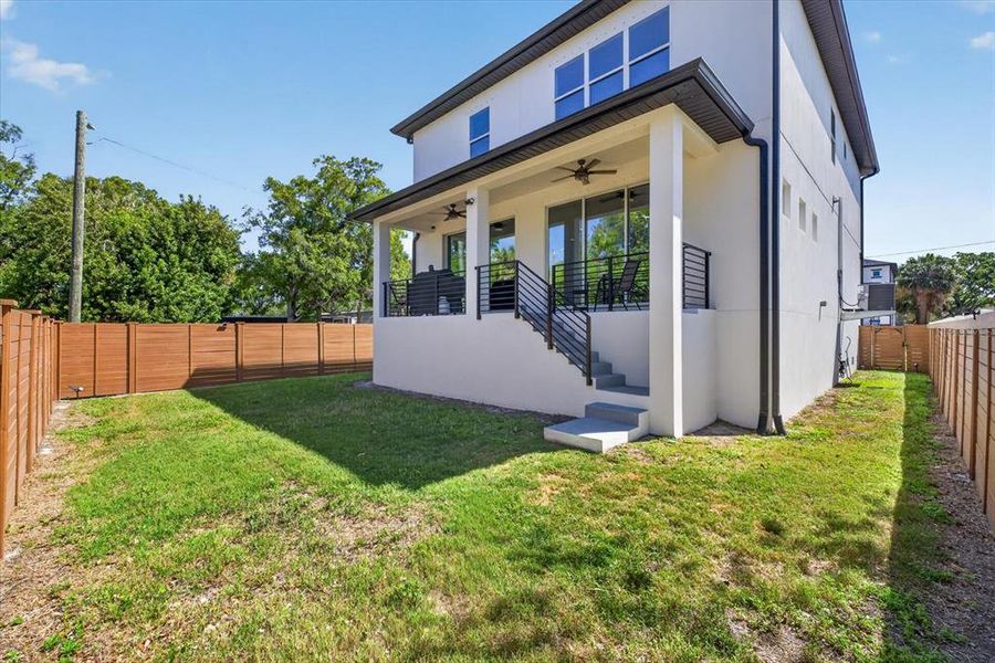 Exterior details and patio area of a home in , Tampa (Image 30).