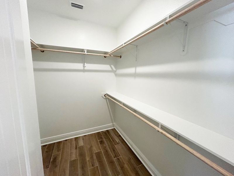 Spacious, unfurnished interior of a new home in Natureview, Freeport (Image 17).