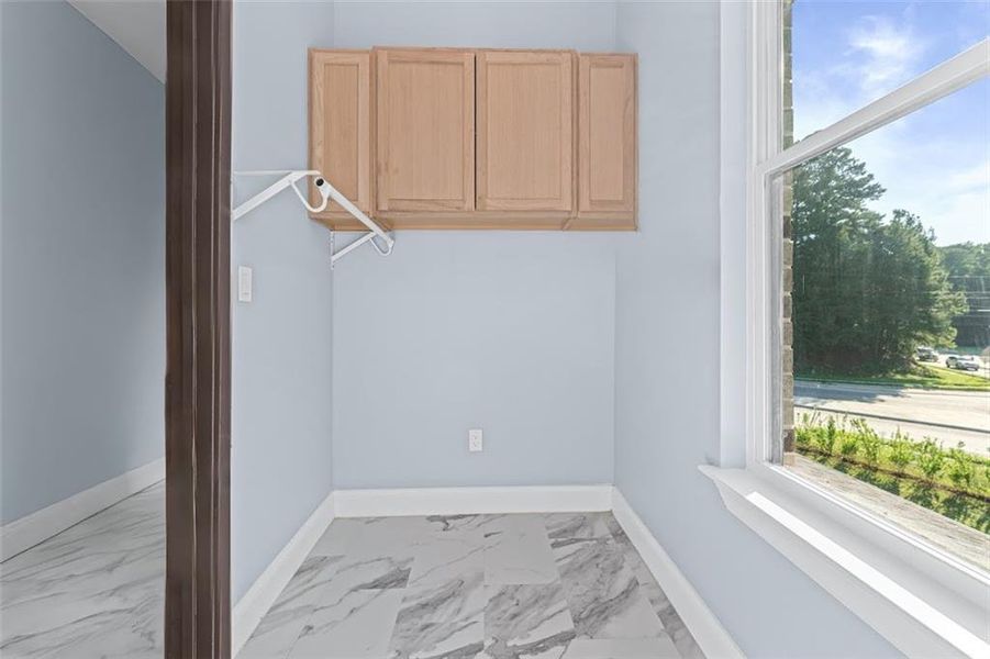 Spacious, unfurnished interior of a new home in , Grayson (Image 40).