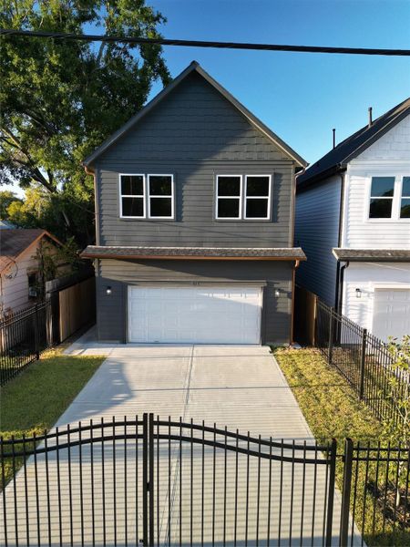 Front exterior of a new home in , Houston, TX, highlighting curb appeal (Image 1). Front exterior of a new home in , Houston, TX, highlighting curb appeal (Image 1).