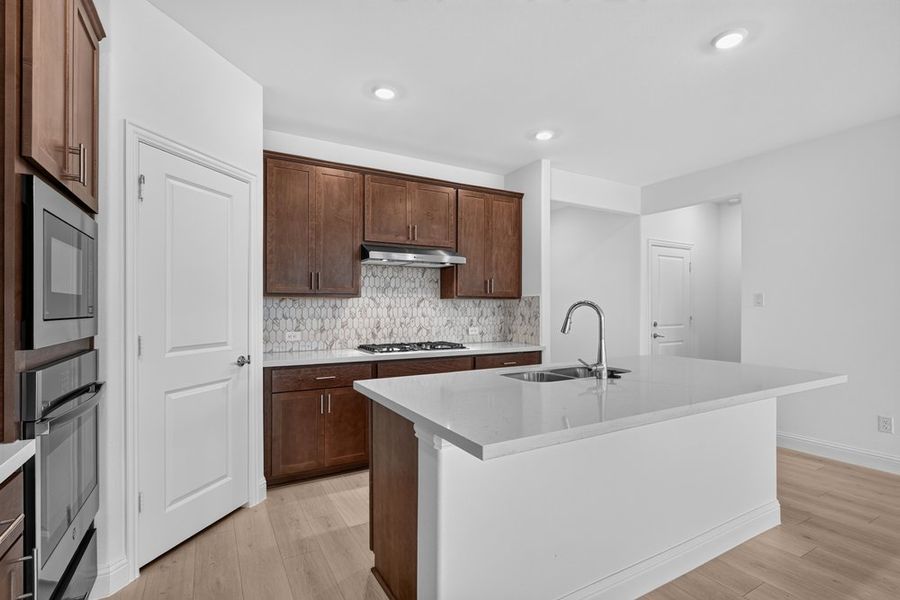 Furnished interior view inside a new home in Madero 50s, Fort Worth (Image 4).