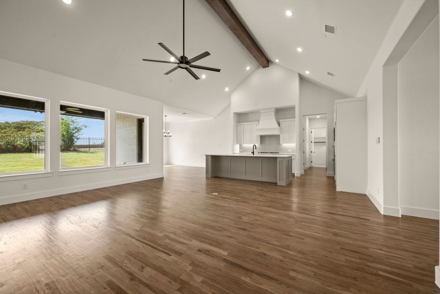 Image 37 of a home in Highland Oaks.