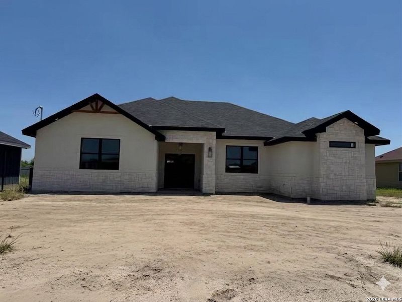 Exterior details and patio area of a home in , Eagle Pass (Image 1). Exterior details and patio area of a home in , Eagle Pass (Image 1).
