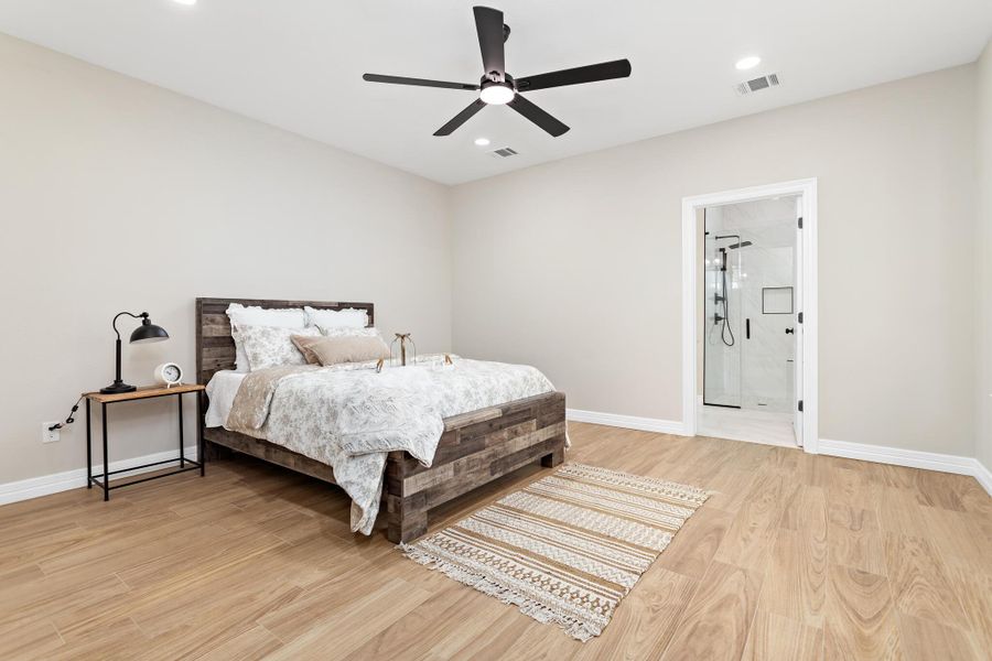 Furnished interior view inside a new home in , Neches (Image 8).