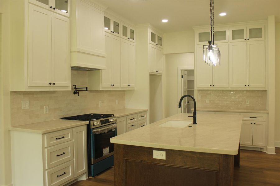 Furnished interior view inside a new home in , Clute (Image 4).