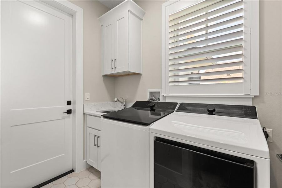 Furnished interior view inside a new home in , Winter Park (Image 6).
