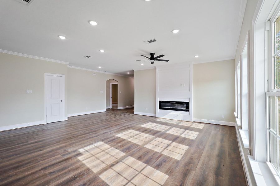 Spacious, unfurnished interior of a new home in , Crosby (Image 14).