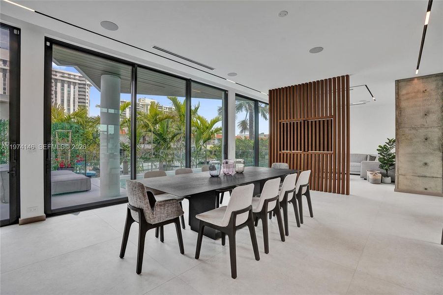 Community amenities in , Miami Shores (Image 60).