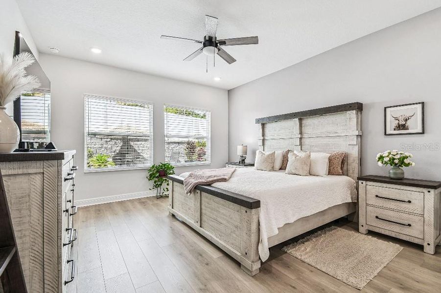 Furnished interior view inside a new home in , Tarpon Springs (Image 9).