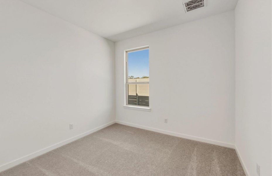 Spacious, unfurnished interior of a new home in Wolf Ranch, Georgetown (Image 14).