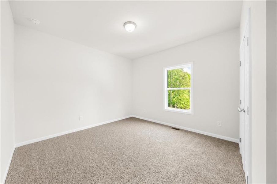 Spacious, unfurnished interior of a new home in , Gainesville (Image 21).