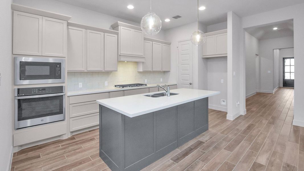 Furnished interior view inside a new home in Everly 45', Tomball (Image 5).