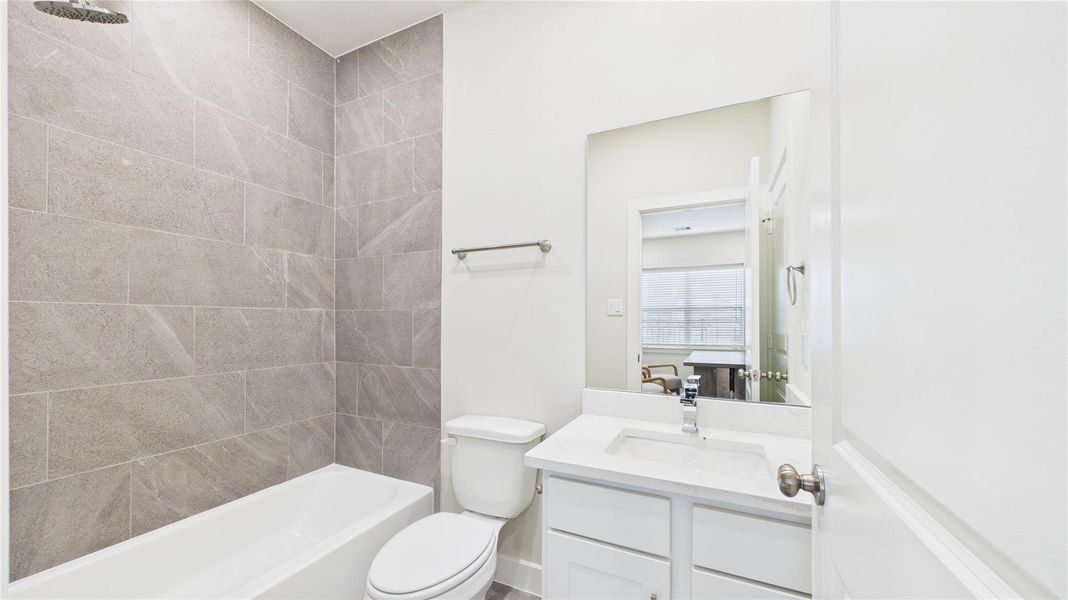 Furnished interior view inside a new home in White Oak Station, Houston (Image 5). Furnished interior view inside a new home in White Oak Station, Houston (Image 5).