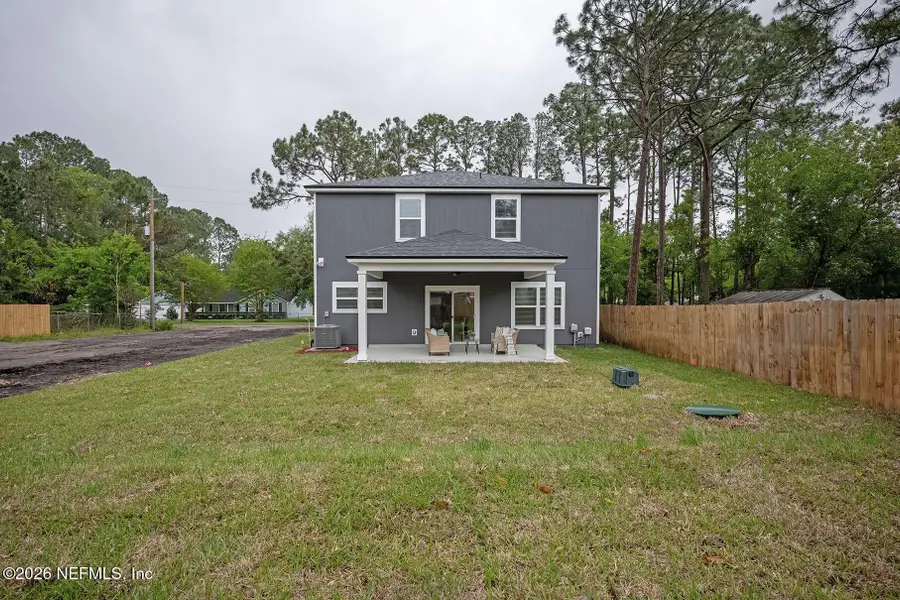 Exterior details and patio area of a home in , Jacksonville (Image 25).