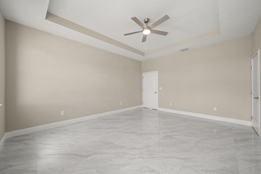 interior - master bedroom 4