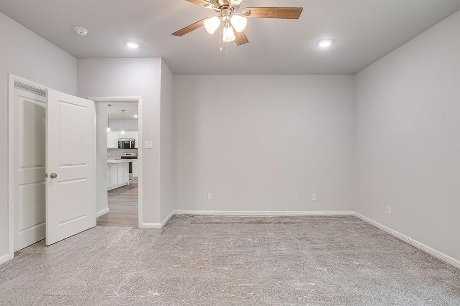 Spacious, unfurnished interior of a new home in , Rio Vista (Image 17).