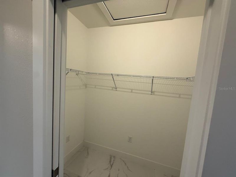 Spacious, unfurnished interior of a new home in , Port Charlotte (Image 10).