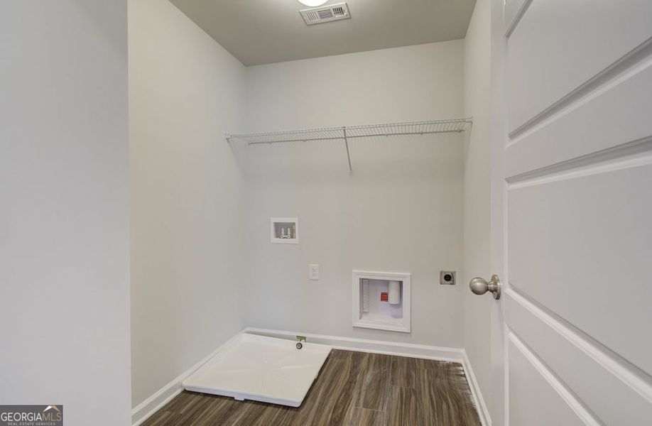 Spacious, unfurnished interior of a new home in Kentmere, Auburn (Image 18).