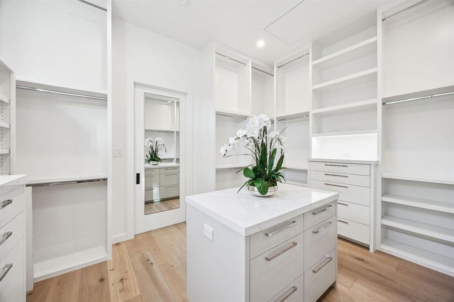 Furnished interior view inside a new home in , Southlake (Image 32). Furnished interior view inside a new home in , Southlake (Image 32).