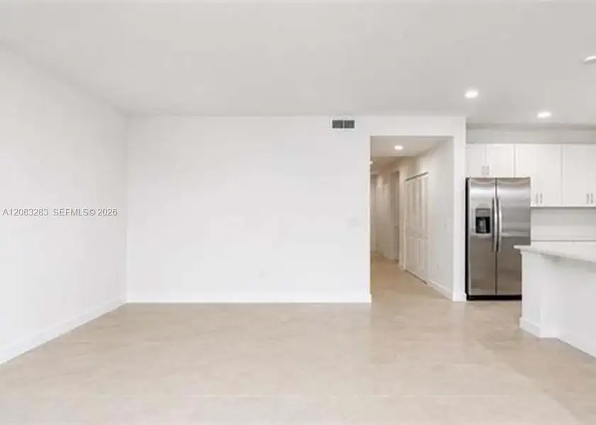 Spacious, unfurnished interior of a new home in , Ave Maria (Image 9).