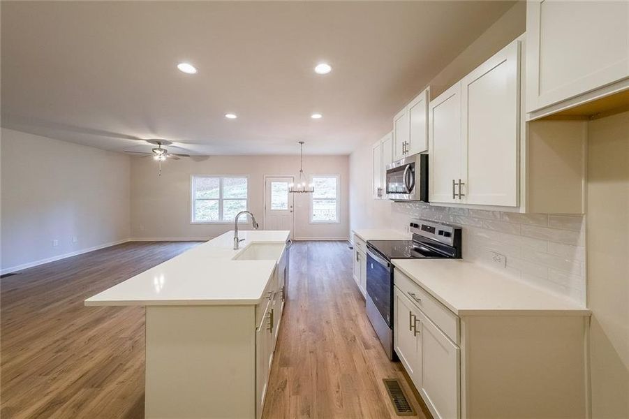 Furnished interior view inside a new home in , Gainesville (Image 7).