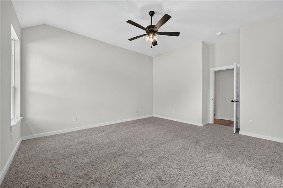 Spacious, unfurnished interior of a new home in Arbor Oaks, Boyd (Image 22). Spacious, unfurnished interior of a new home in Arbor Oaks, Boyd (Image 22).