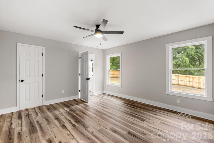 Spacious, unfurnished interior of a new home in , Fort Lawn (Image 26).
