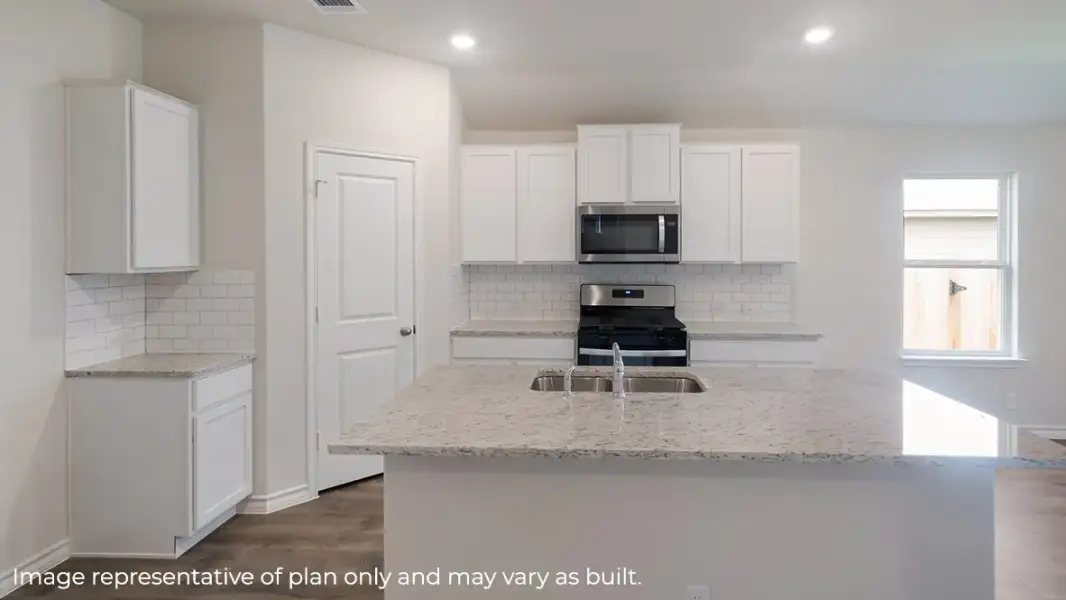 Furnished interior view inside a new home in Heritage Crossing, Corpus Christi (Image 8).